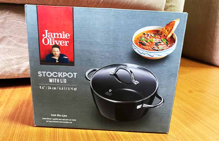 What Other Kitchen Tools Does Jamie Oliver Use - Cooking Pot