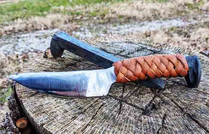 Why Wrapping a Knife Handle With Leather Strips