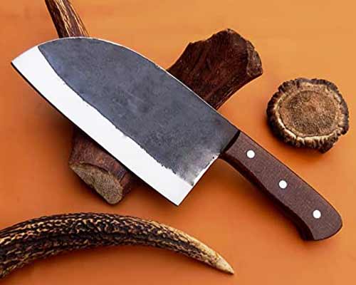 Advantages of Using a Serbian Handmade Knife