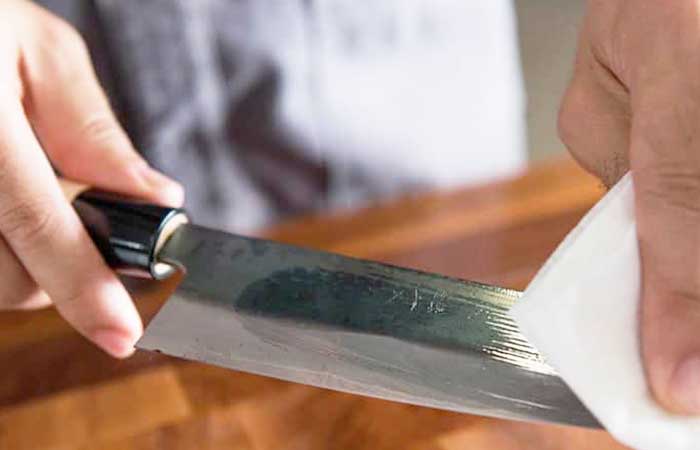 Tips to Keep Your Knife Always Clean and Safe
