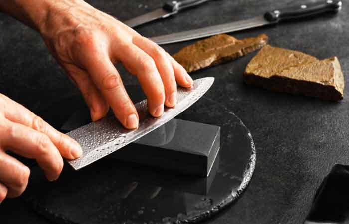 When To Sharpen The Japanese Knife And Why Use A Japanese Water Stone