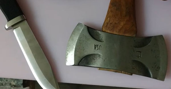 Knife Vs Axe Blade